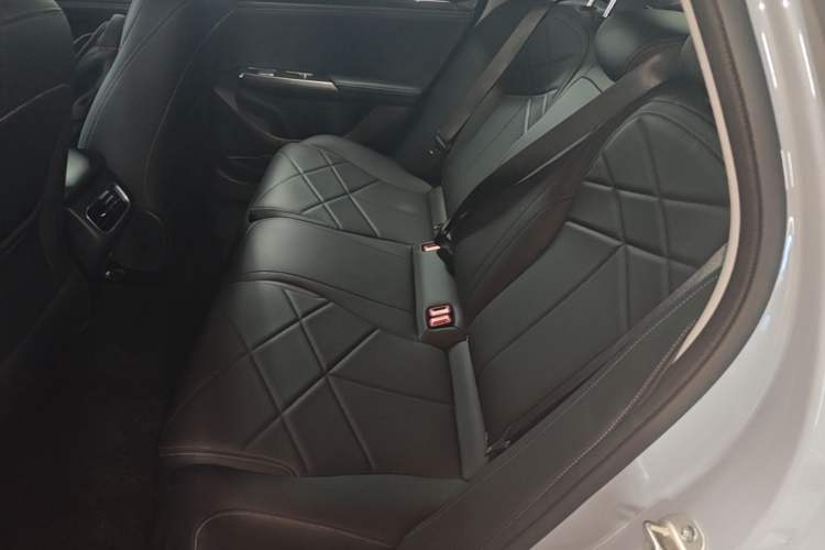 Used Geely Galaxy L6 2024 125km PLUS Dragon Edition Left Rear Seat