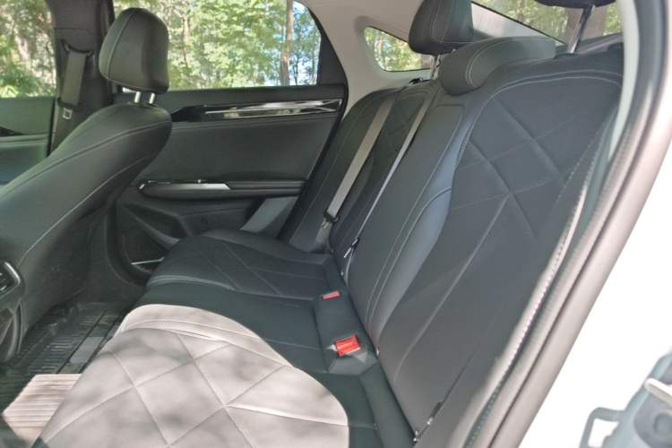 Used Geely Galaxy L6 2024 125km PLUS Dragon Edition Left Rear Seat