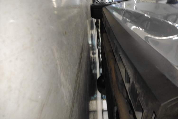 Used Geely Galaxy L6 2024 125km PLUS Dragon Edition Left Side Sill