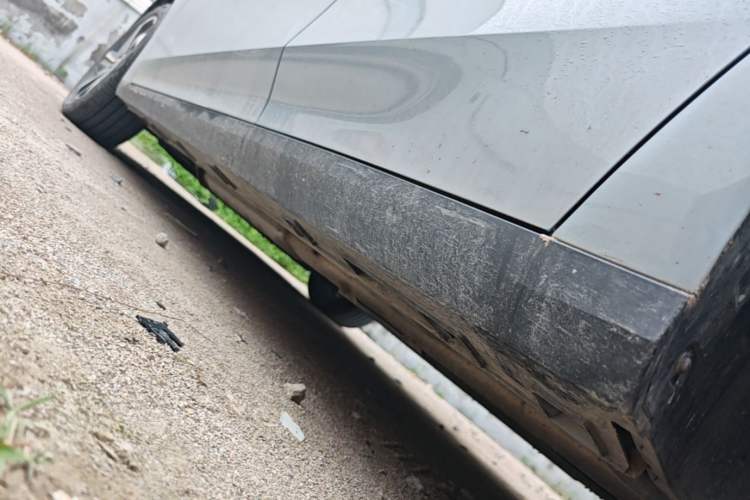 Used Geely Galaxy L6 2024 125km PLUS Dragon Edition Left Side Sill