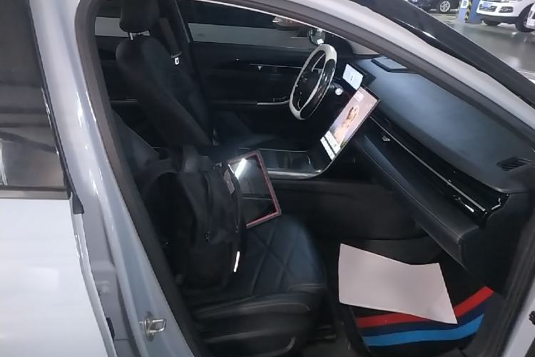 Used Geely Galaxy L6 2024 125km PLUS Dragon Edition Right Front Seat
