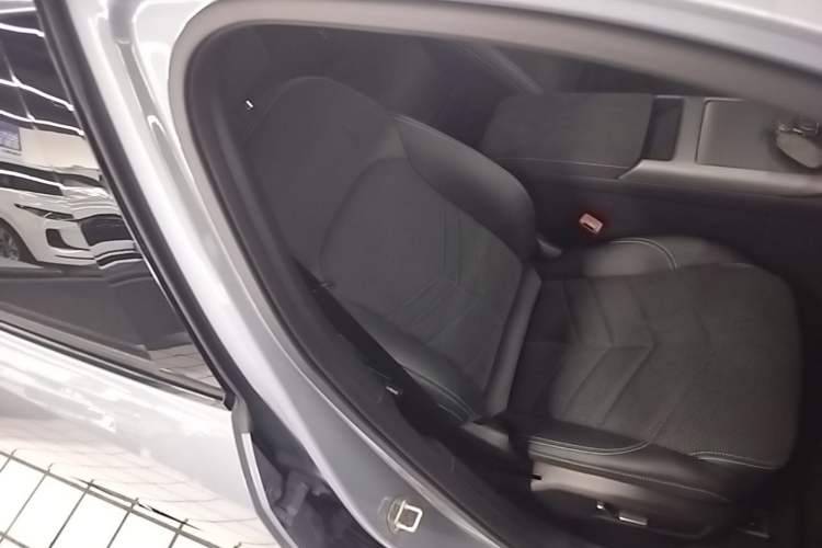 Used Geely Galaxy L6 2024 125km Creative Edition Right Front Seat