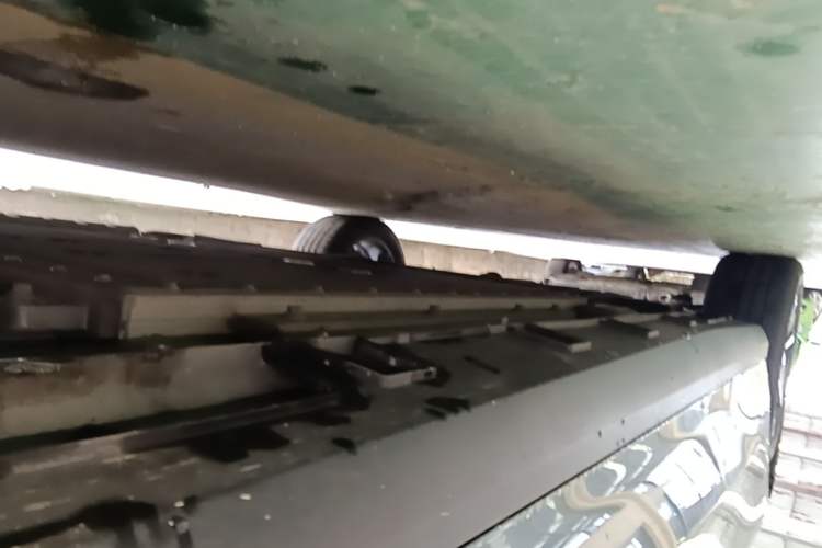 Used Geely Galaxy L6 2024 125km PLUS Dragon Edition Right Side Sill