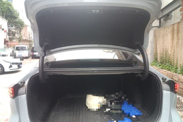 Used Geely Galaxy L6 2024 125km PLUS Dragon Edition Trunk