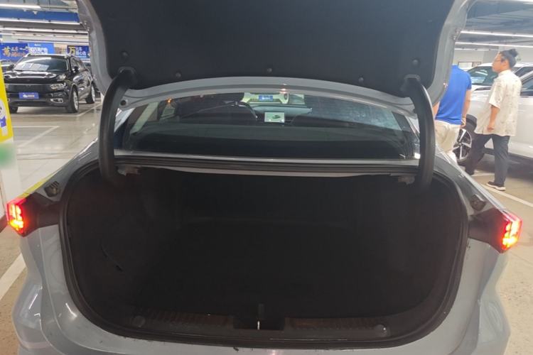 Used Geely Galaxy L6 2024 125km PLUS Dragon Edition Trunk