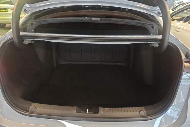 Used Geely Galaxy L6 2024 125km PLUS Dragon Edition Trunk