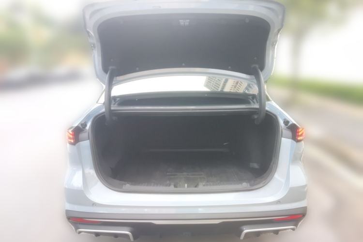 Used Geely Galaxy L6 2024 125km PLUS Dragon Edition Trunk