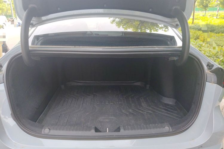 Used Geely Galaxy L6 2024 125km PLUS Dragon Edition Trunk