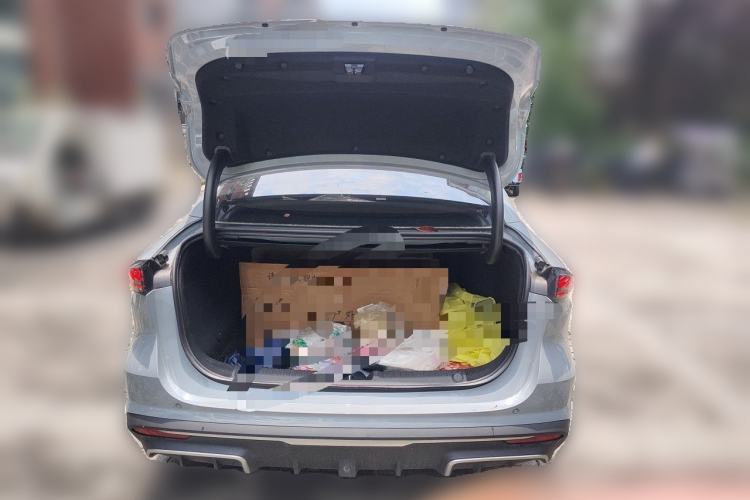 Used Geely Galaxy L6 2024 125km Creative Edition Trunk