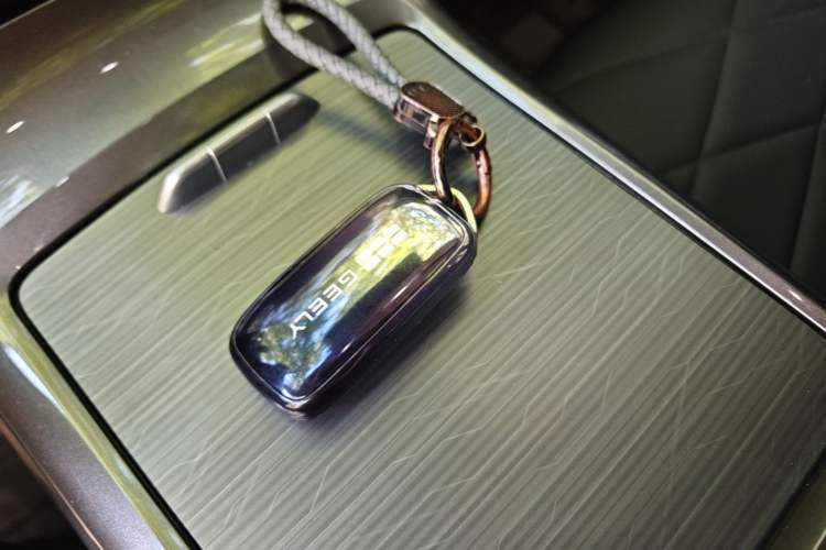 Used Geely Galaxy L6 2024 125km PLUS Dragon Edition Vehicle Key