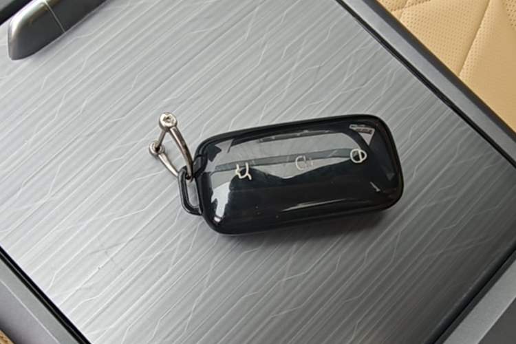 Used Geely Galaxy L6 2024 125km PLUS Dragon Edition Vehicle Key