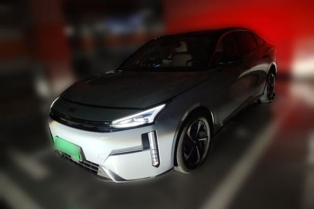 Used Geely Galaxy L6 2024 125km PLUS Dragon Edition