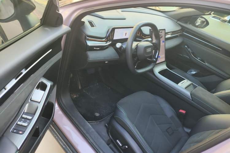 Used Geely Galaxy L6 2024 125km Creative Edition Driver Seat