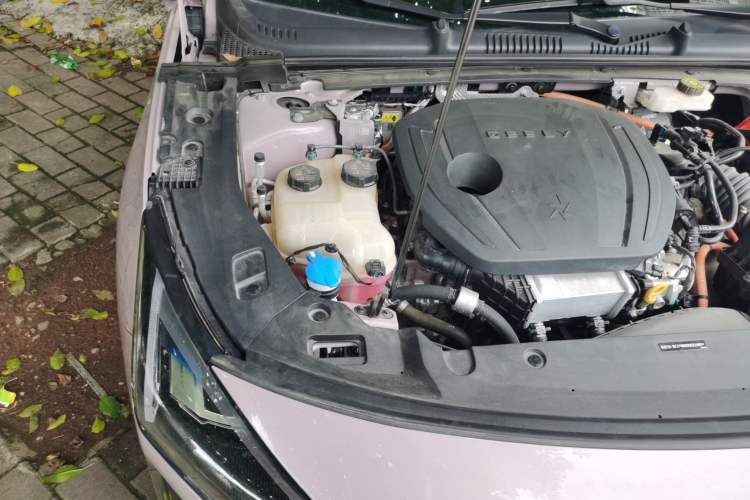 Used Geely Galaxy L6 2024 125km Creative Edition Engine Bay Right