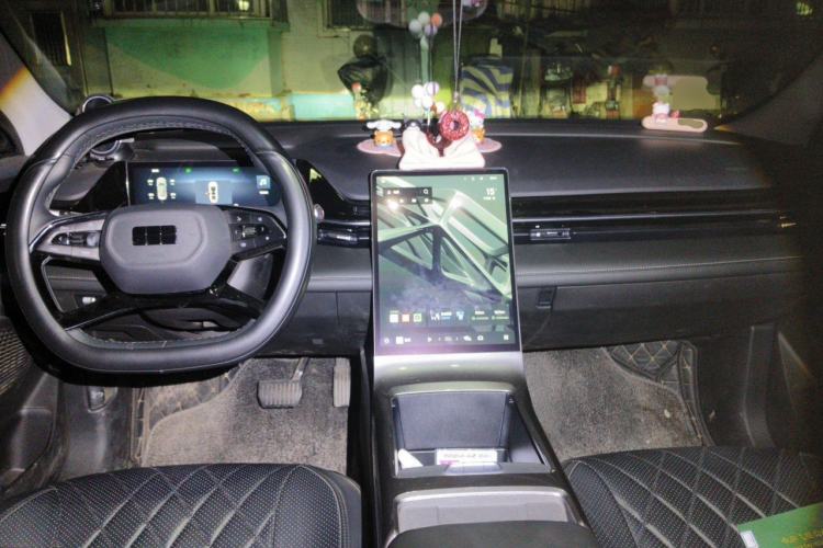 Used Geely Galaxy L6 2024 125km PLUS Dragon Edition Center Console