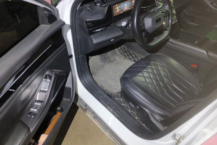 Used Geely Galaxy L6 2024 125km PLUS Dragon Edition Driver Seat