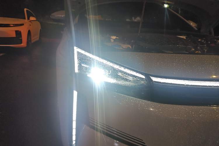 Used Geely Galaxy L6 2024 125km Creative Edition Right Front Headlight