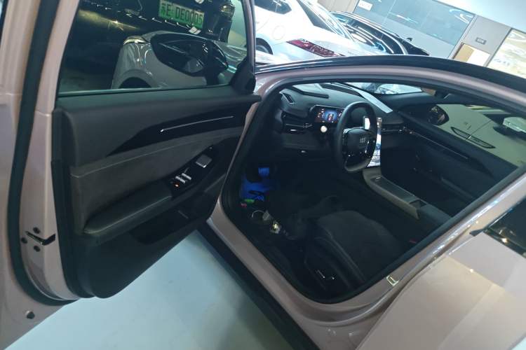 Used Geely Galaxy L6 2024 125km Creative Edition Driver Seat