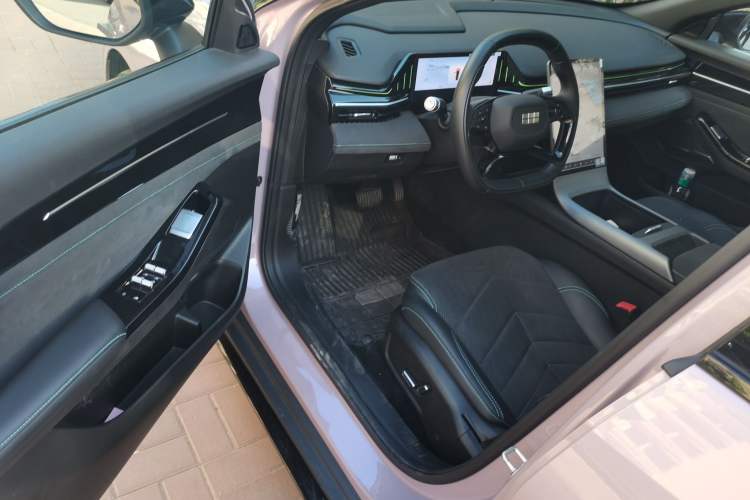 Used Geely Galaxy L6 2024 125km Creative Edition Driver Seat