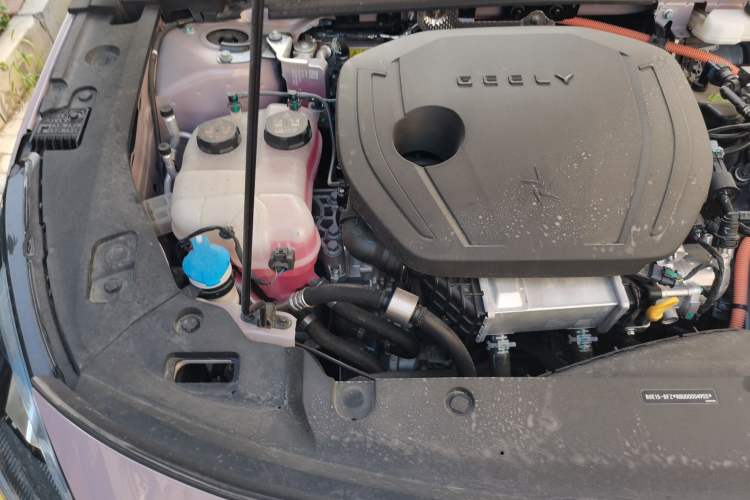 Used Geely Galaxy L6 2024 125km Creative Edition Engine Bay Right