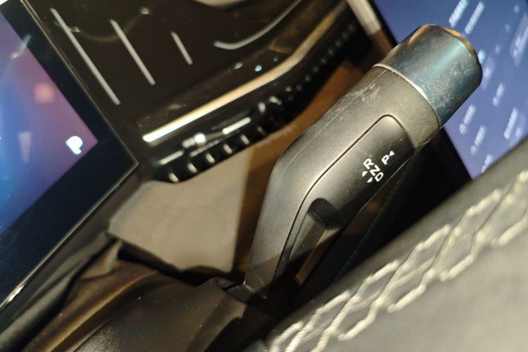 Used Geely Galaxy L6 2024 125km Creative Edition Gear Lever