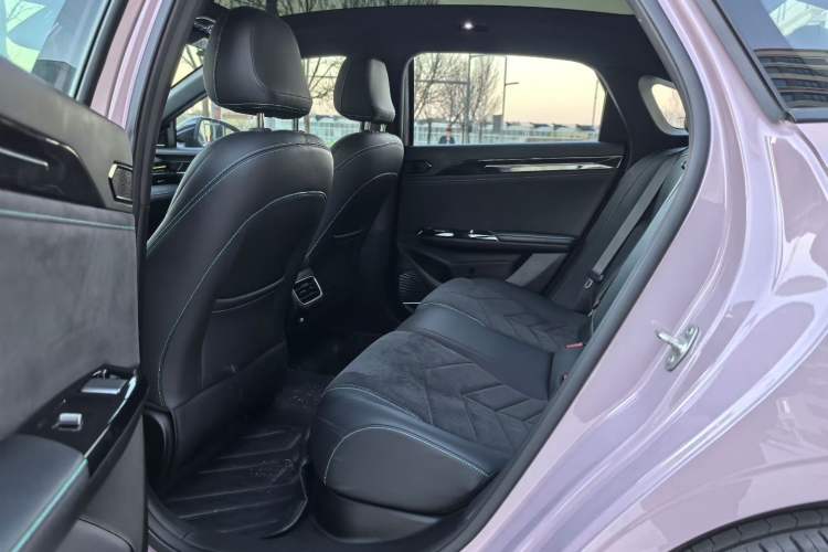 Used Geely Galaxy L6 2024 125km Creative Edition Interior 4