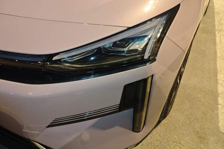 Used Geely Galaxy L6 2024 125km Creative Edition Left Front Headlight