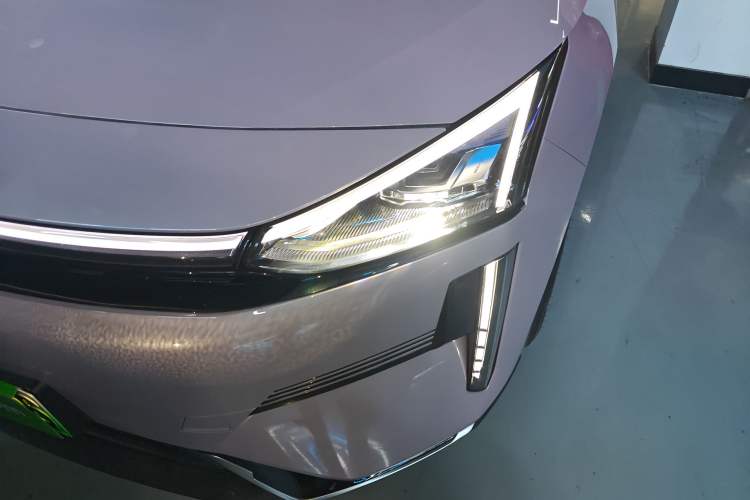 Used Geely Galaxy L6 2024 125km Creative Edition Left Front Headlight