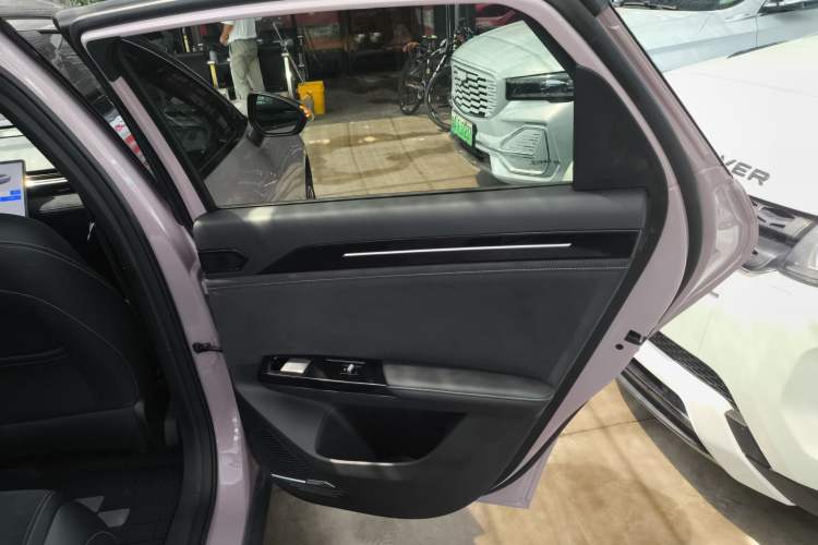 Used Geely Galaxy L6 2024 125km Creative Edition Right Rear Door Interior