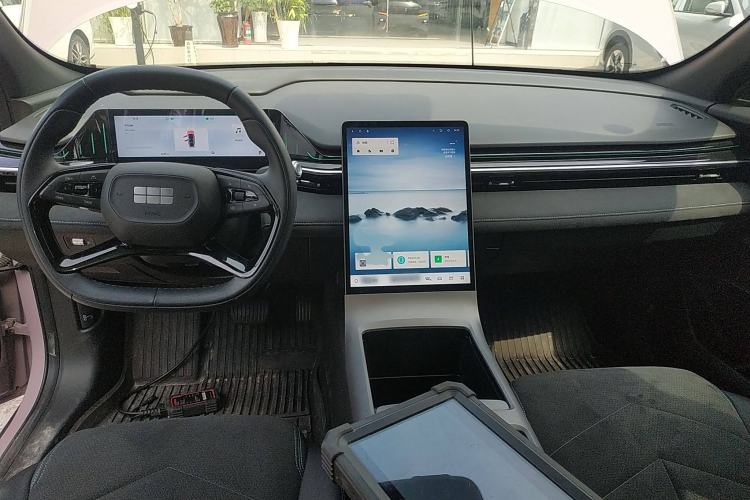 Used Geely Galaxy L6 2024 125km Creative Edition Center Console