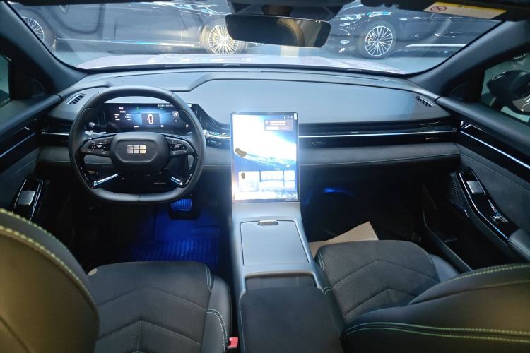 Used Geely Galaxy L6 2024 125km Creative Edition Center Console