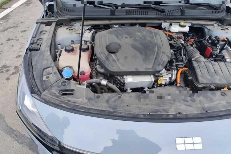 Used Geely Galaxy L6 2024 60km PLUS Dragon Edition Engine Bay Right