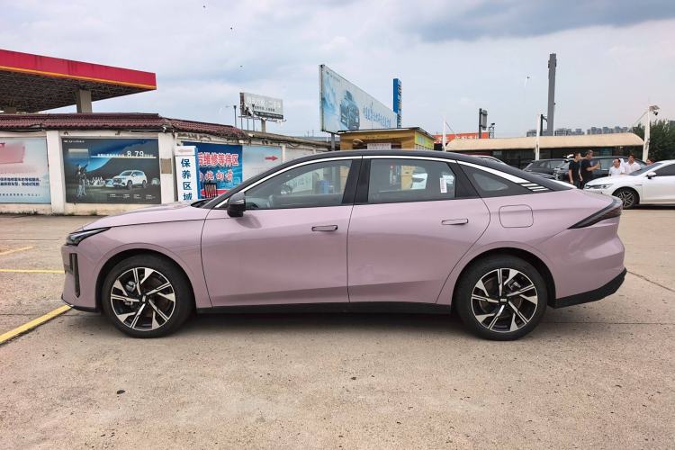 Used Geely Galaxy L6 2024 125km Creative Edition Exterior 5