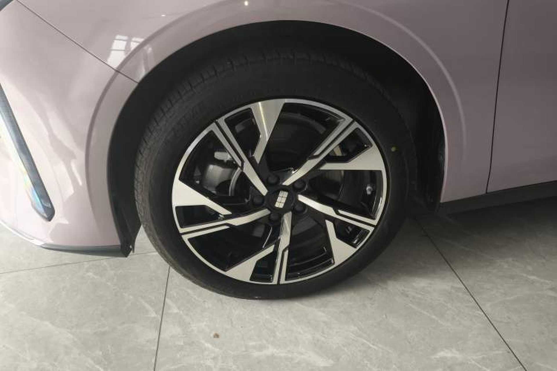 Used Geely Galaxy L6 2024 125km Creative Edition Exterior 7