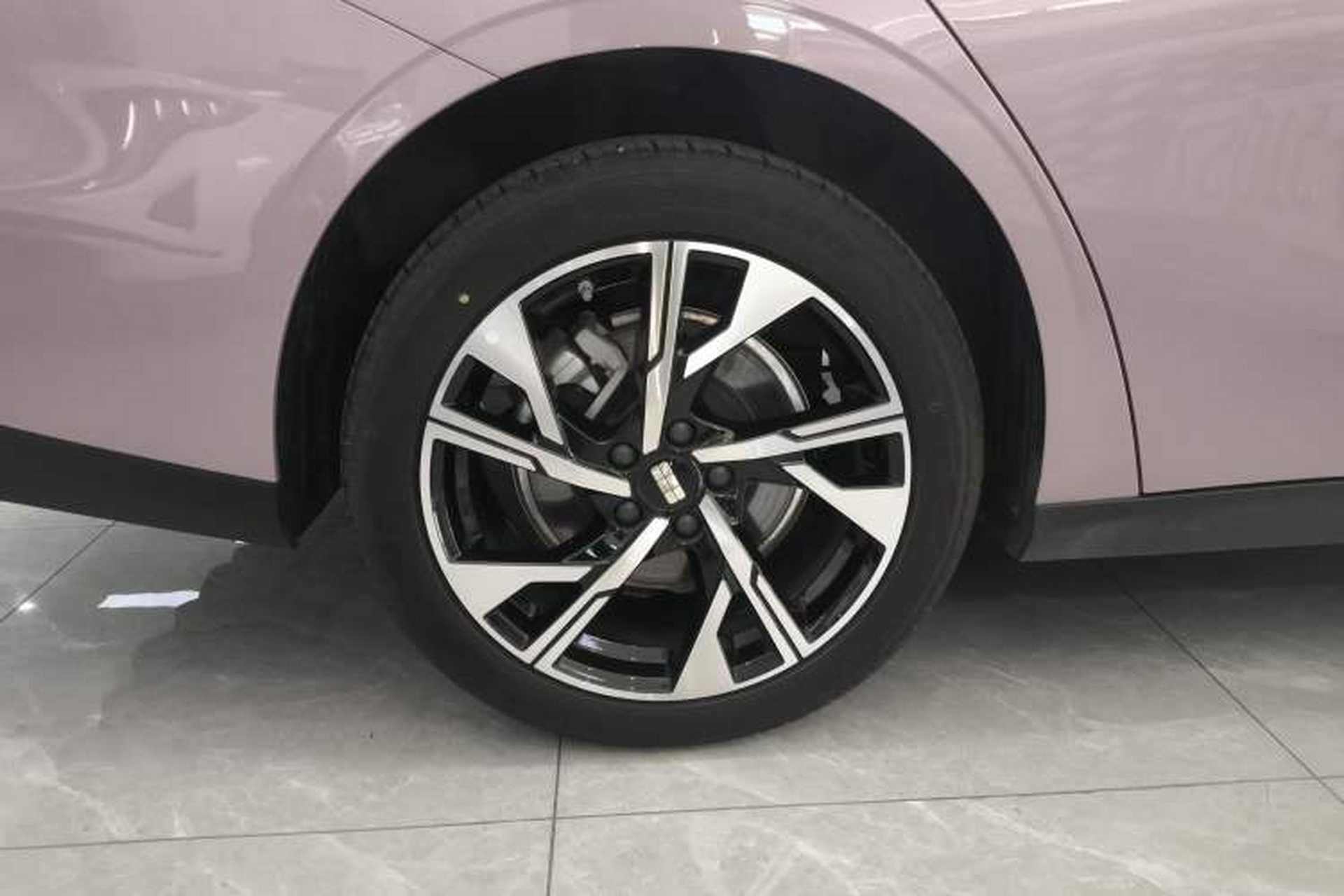 Used Geely Galaxy L6 2024 125km Creative Edition Exterior 8