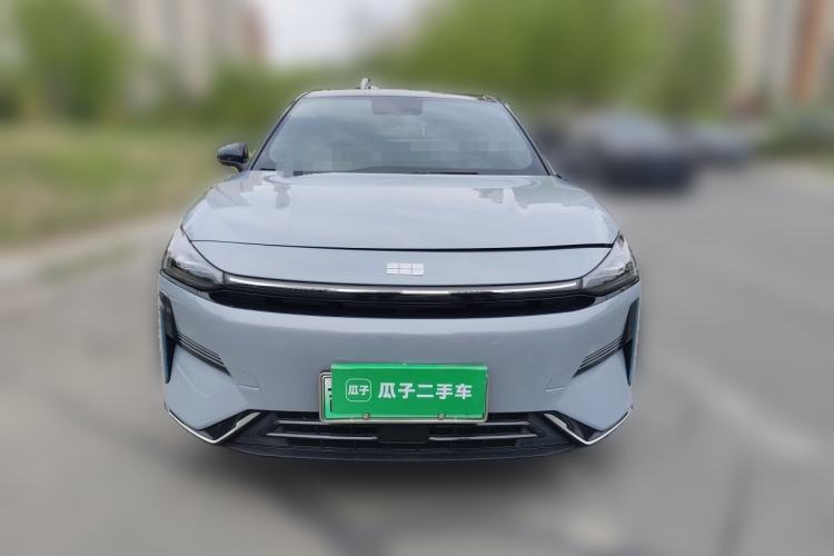 Used Geely Galaxy L6 2024 60km PLUS Dragon Edition Front