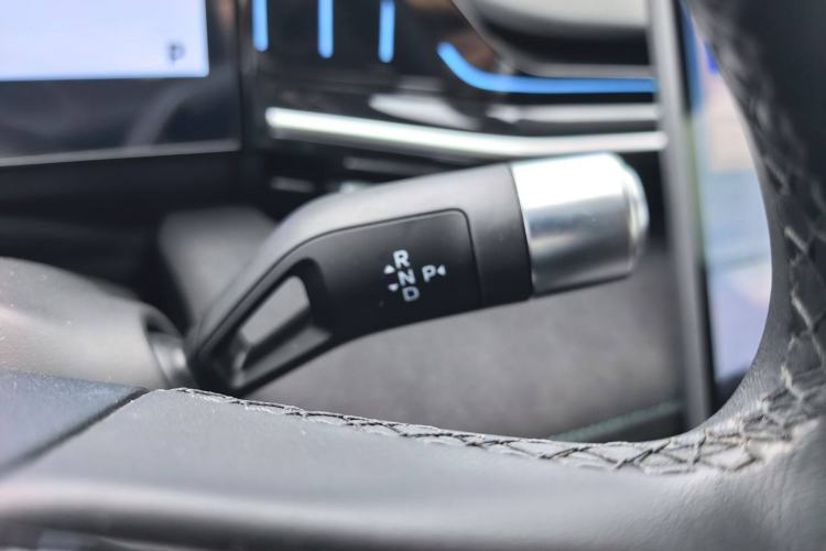 Used Geely Galaxy L6 2024 125km Creative Edition Gear Lever