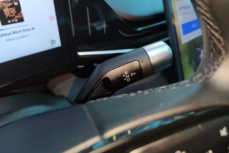 Used Geely Galaxy L6 2024 125km Creative Edition Gear Lever
