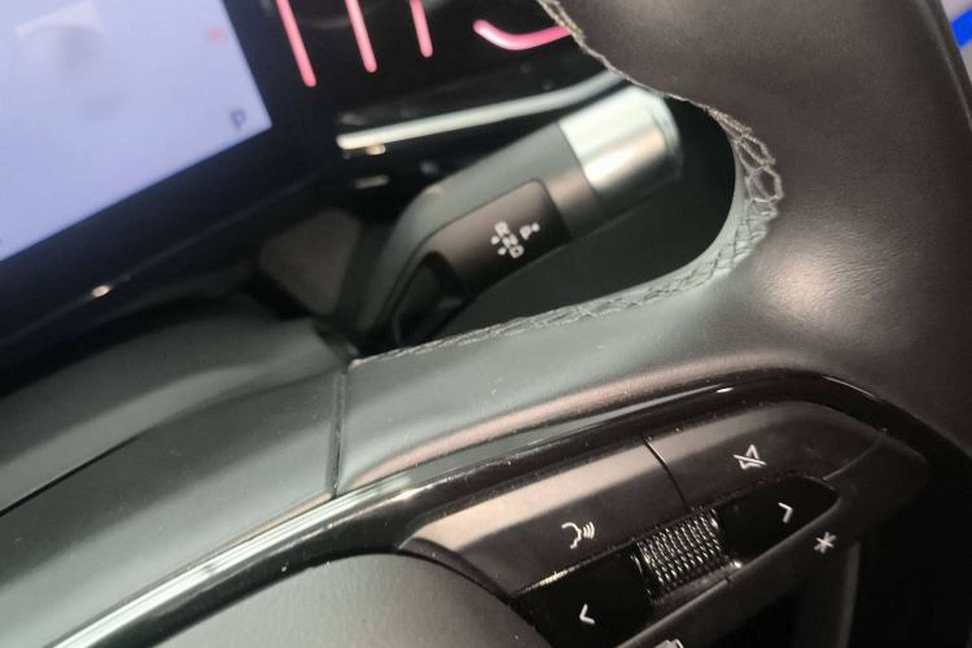 Used Geely Galaxy L6 2024 125km Creative Edition Gear Lever