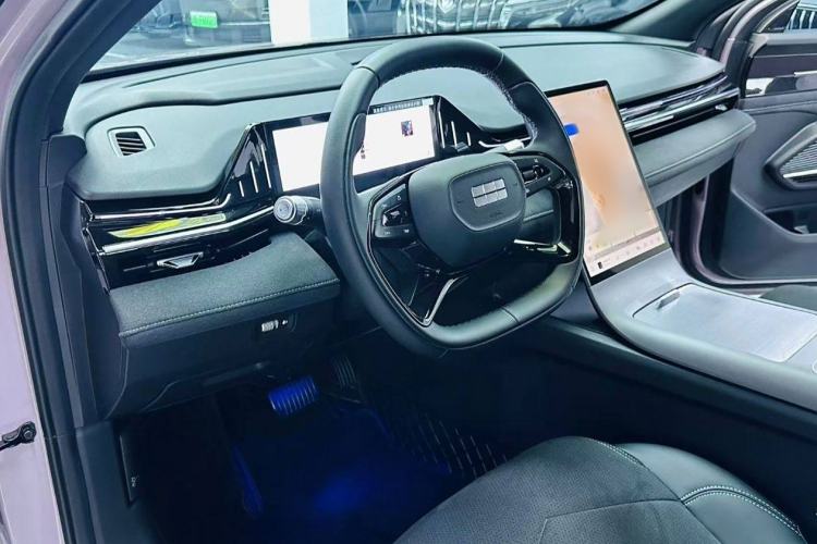 Used Geely Galaxy L6 2024 125km Creative Edition Interior 2