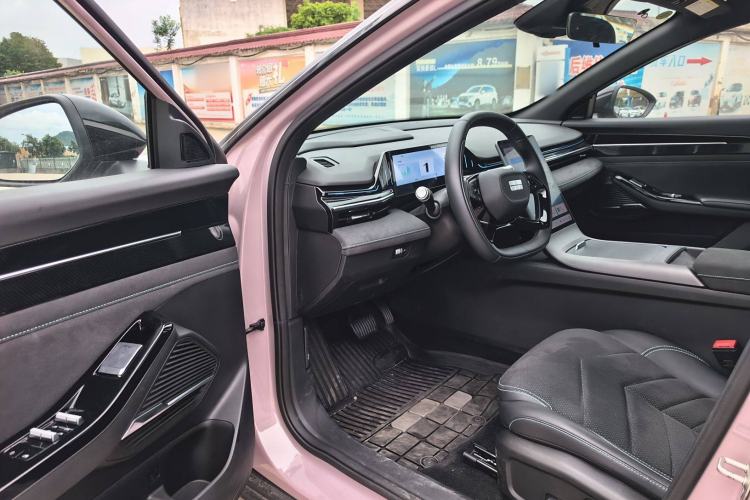 Used Geely Galaxy L6 2024 125km Creative Edition Interior 2