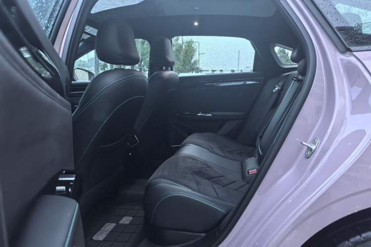 Used Geely Galaxy L6 2024 125km Creative Edition Interior 3