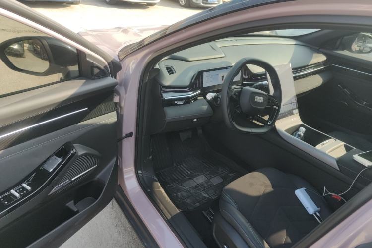 Used Geely Galaxy L6 2024 125km Creative Edition Interior 3