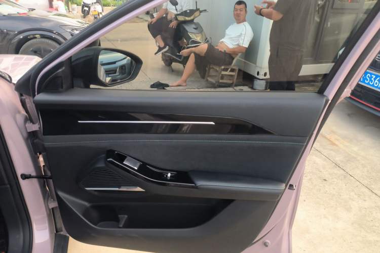 Used Geely Galaxy L6 2024 125km Creative Edition Interior 5