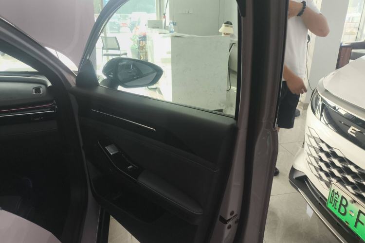 Used Geely Galaxy L6 2024 125km Creative Edition Interior 5