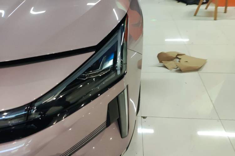 Used Geely Galaxy L6 2024 125km Creative Edition Left Front Headlight