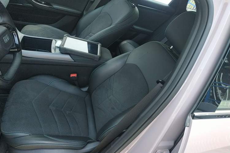Used Geely Galaxy L6 2024 125km Creative Edition Left Front Seat