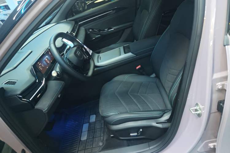 Used Geely Galaxy L6 2024 125km Creative Edition Left Front Seat