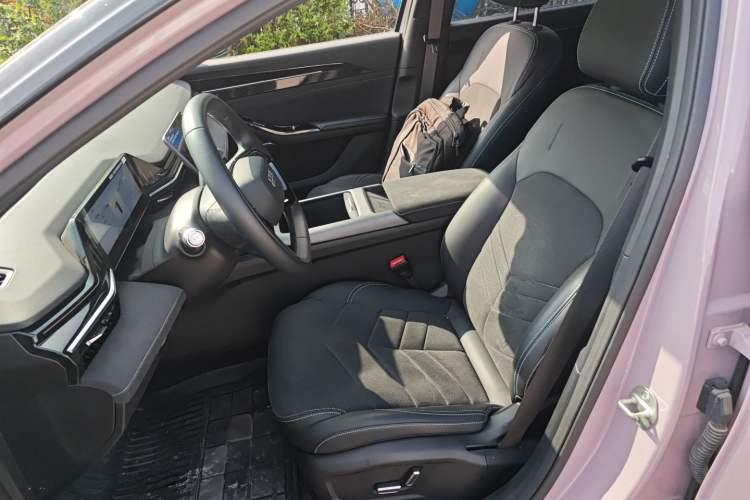 Used Geely Galaxy L6 2024 125km Creative Edition Left Front Seat