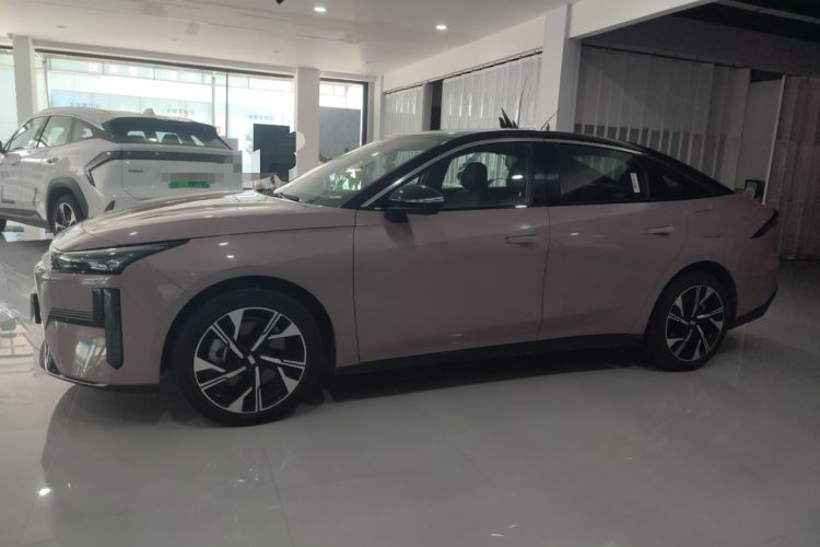 Used Geely Galaxy L6 2024 125km Creative Edition Left Side